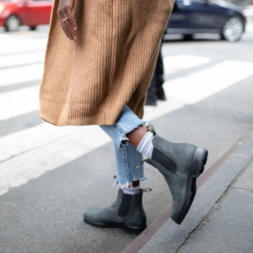 New Blundstone 1630 Rustic Black Chelsea Boots - Picture 2 of 7